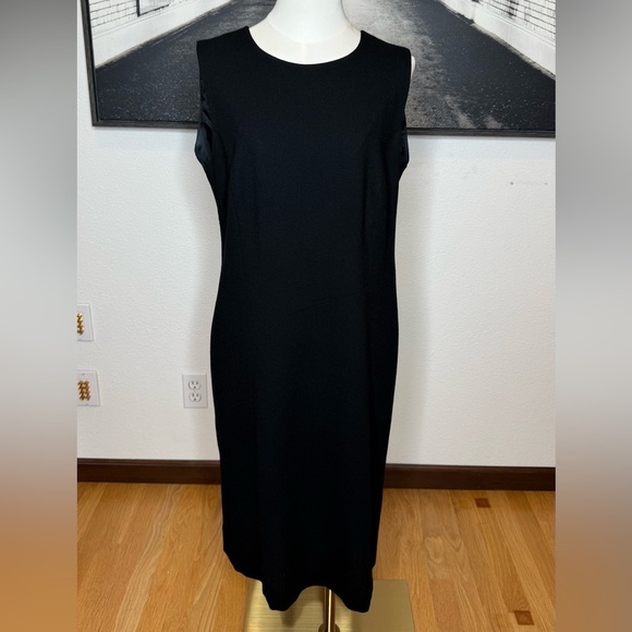 VTG Doncaster Classic Little Black Dress - Picture 5 of 8